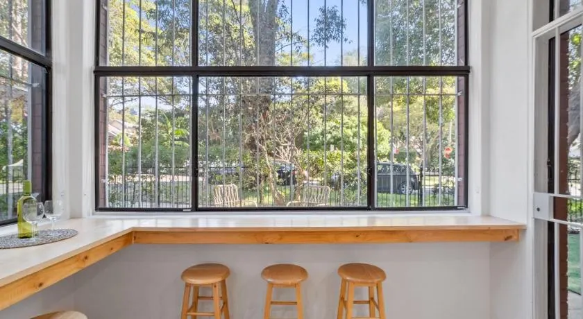 Pet-Friendly Home Just Minutes from Bondi Beach - Image 1