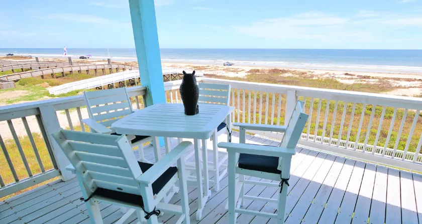 Honu Beachfront by Ryson Vacation Rentals - Image 1
