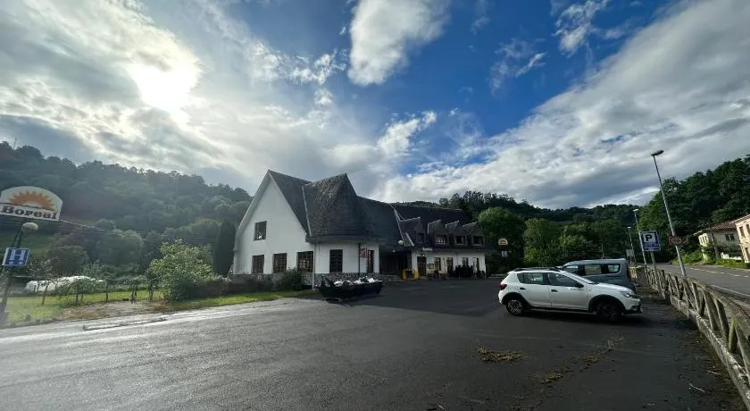 Hello Astur Green - Image 1