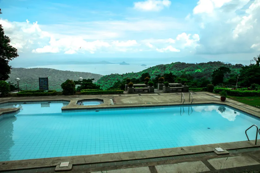 Real Family Hotel - Image 1