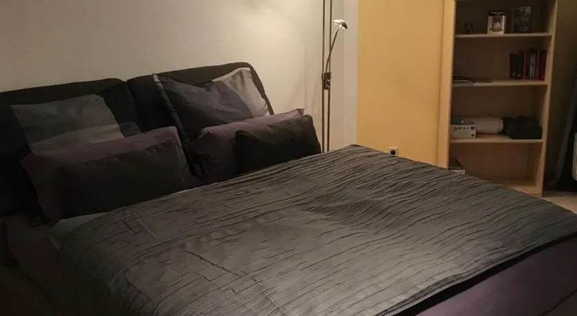 Kleine Wohnung im Grünen - Image 1