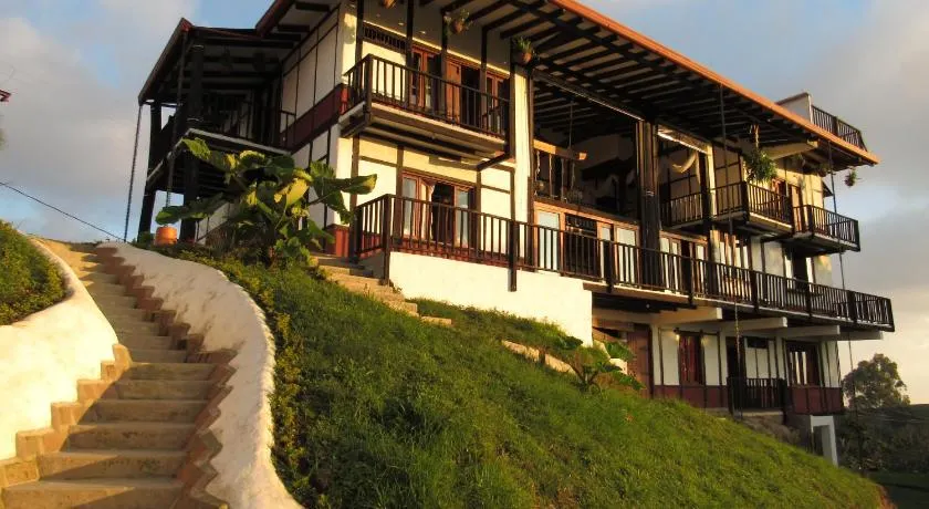 Coffee Tree Boutique Hostel - Image 1