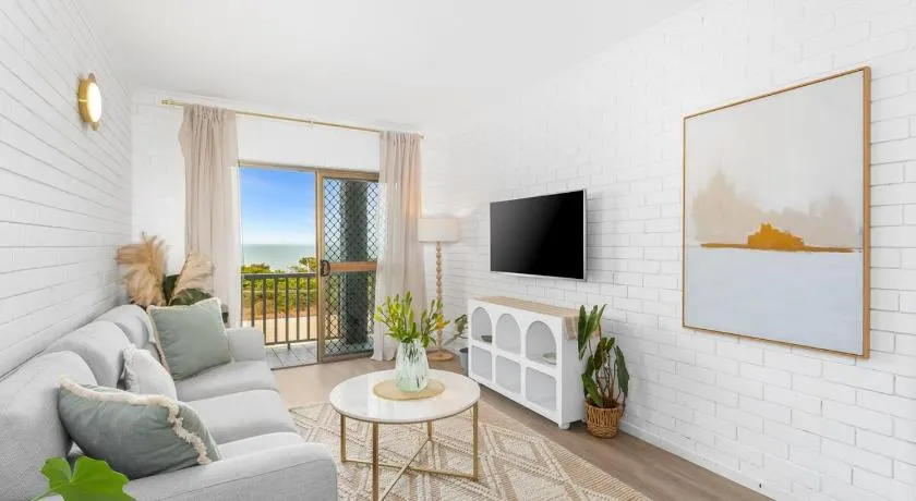 Sunrise Beachfront Getaway - Image 1