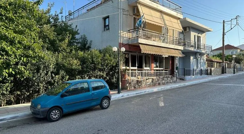 Kato Panayia Cafe Retreat - Image 1