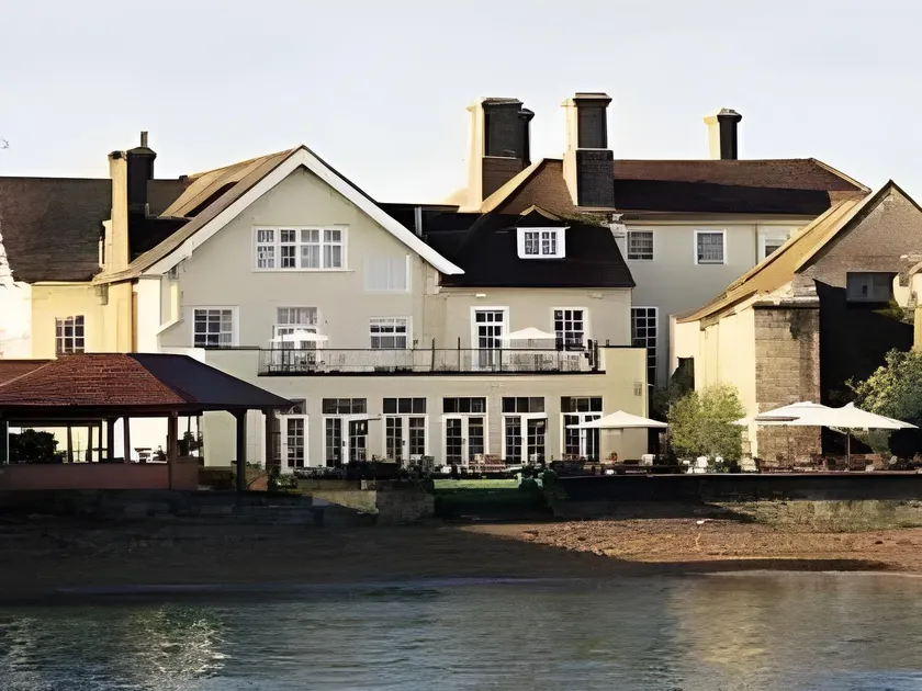 The George Hotel and Beach Club - Image 1