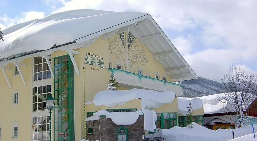 Aparthotel Alpina - Image 1