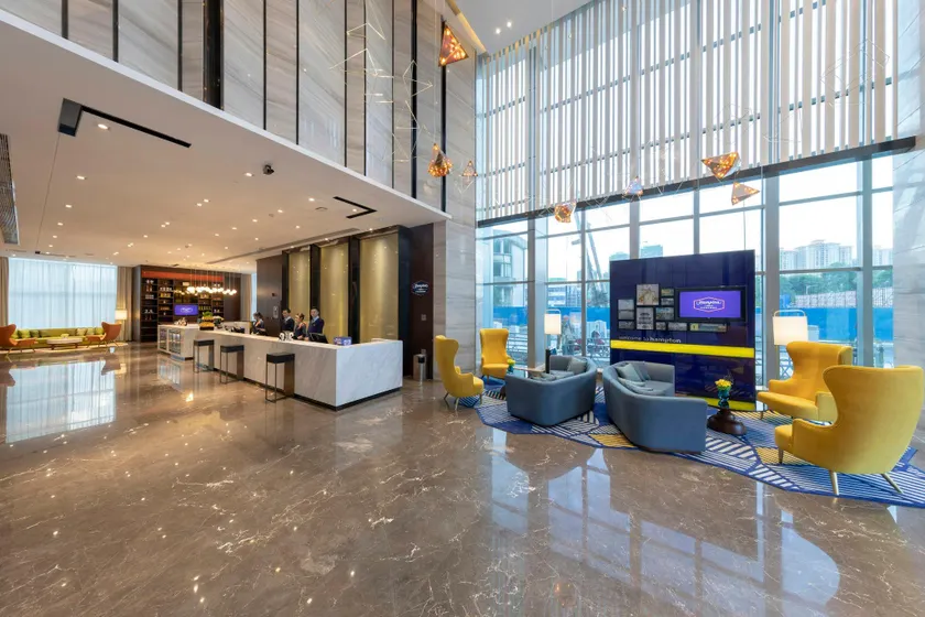 湛江人民大道希尔顿欢朋酒店Hampton by Hilton Zhanjiang Renmin Avenue - Image 1