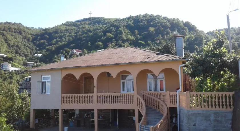 House Anna - Image 1