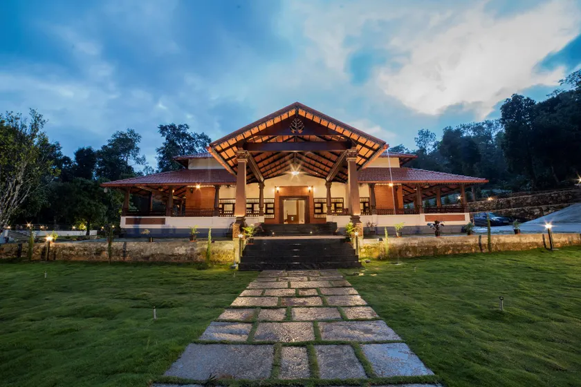 RiverMist Resorts - Image 1
