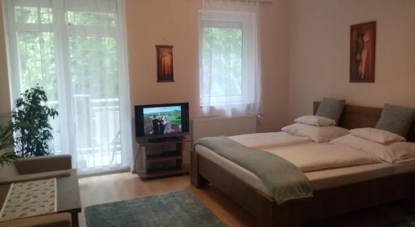 Hévíz Lake Apartman - Image 1