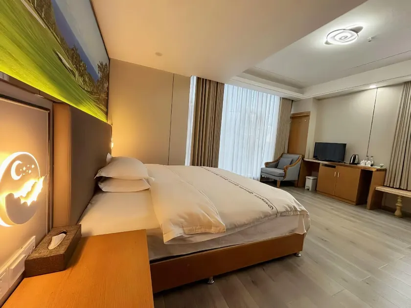 Far East Hotel - Image 1