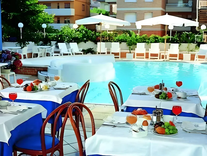 Hotel Astro - Image 1