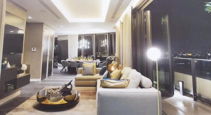 Parliament House - Luxury Penthouse - Image 1