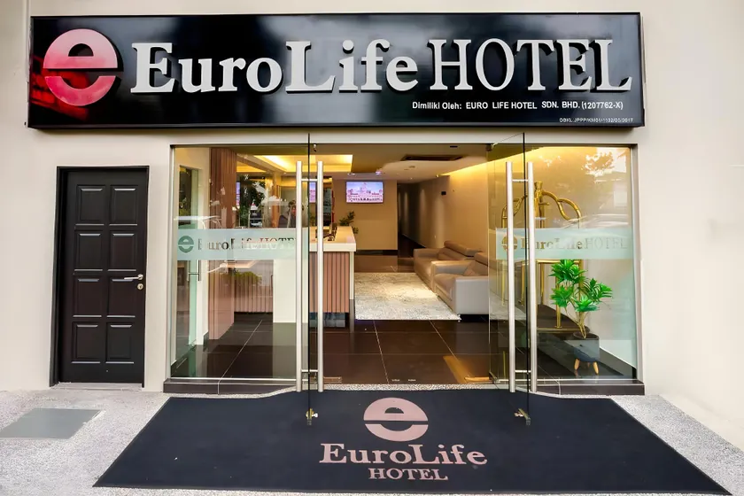 Alaxis Hotel - Image 1