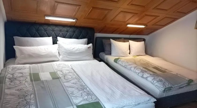 Zimmer mit Doppelbett - Image 1