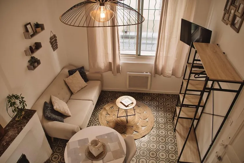 Logement cosy centre Beaucaire - C2 - Image 1