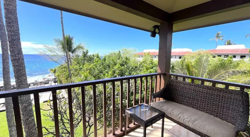 Kona Isle Oceanfront Condo - Image 1