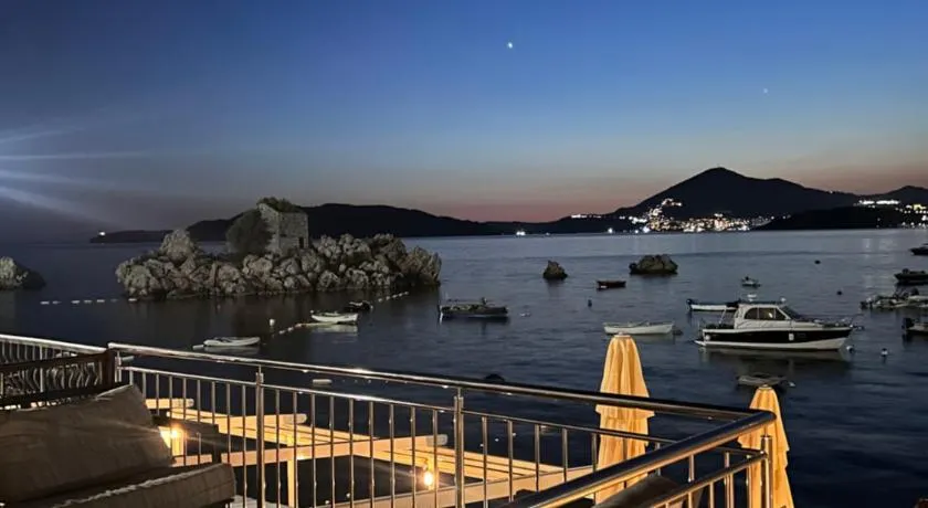 Villa Brodetto, Sveti Stefan - Image 1