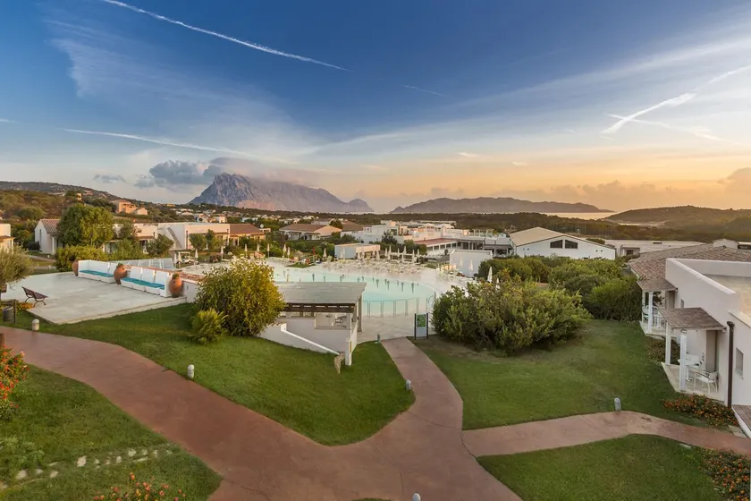 Grande Baia Resort & Spa - Image 1