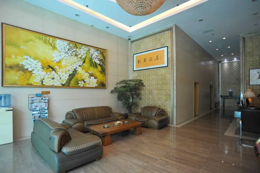 Baili Business Hotel - Image 1