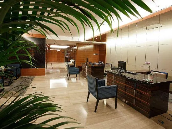 Hongkou Silver Hotel - Image 1