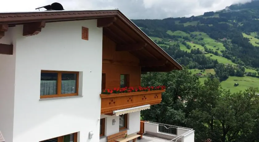 Ferienwohnung Hippach - Monika Sporer - Image 1
