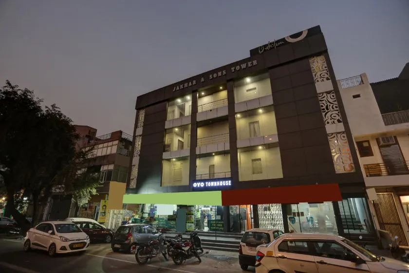Townhouse Nangal Raya Pankha Road - Image 1