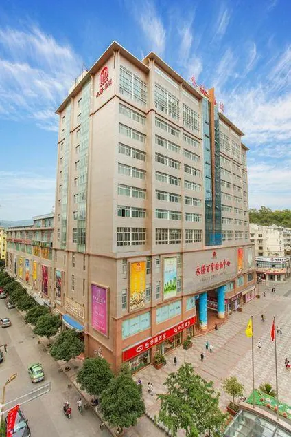 Phoenix Hotel - Image 1