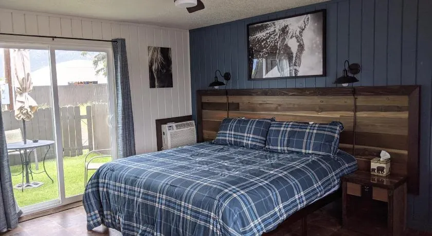 Slackwater Inn - Image 1