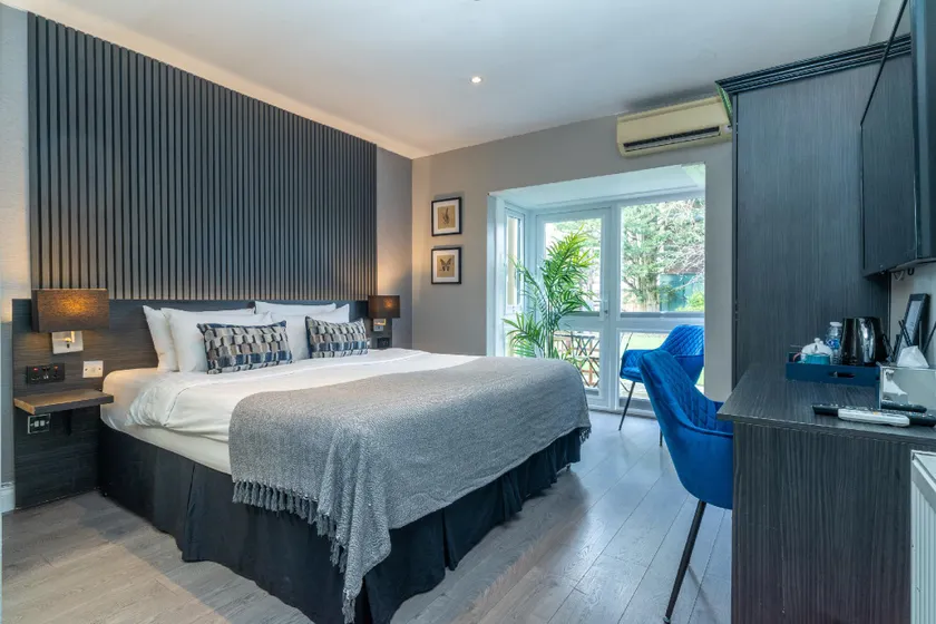 Croft Court Hotel - Image 1