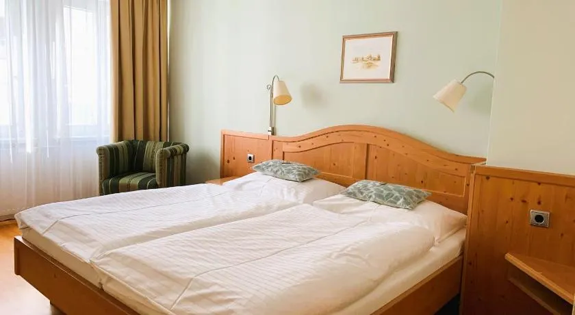 Hotel zur Post - Image 1