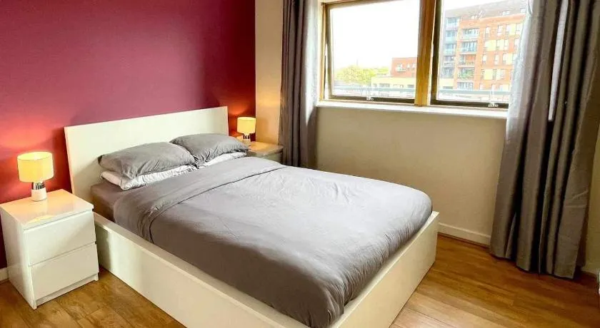 One bedroom with Great city views - Image 1