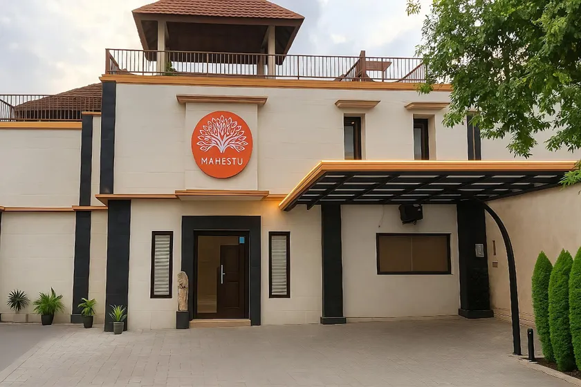 MAHESTU HOTEL - Image 1