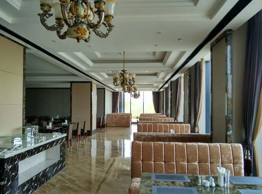 Yantai Baohua Mingdu Hotel - Image 1