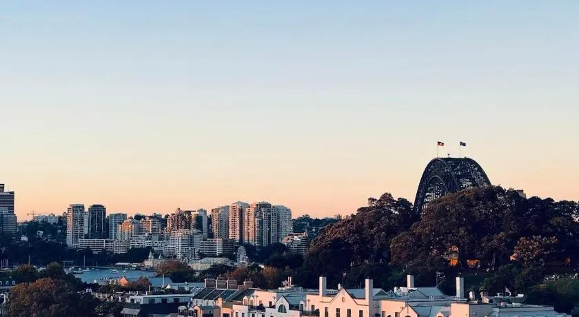 Greatest Sydney Harbour Bridge View! Luxury Barangaroo Residence, next to Crown Casino - Image 1