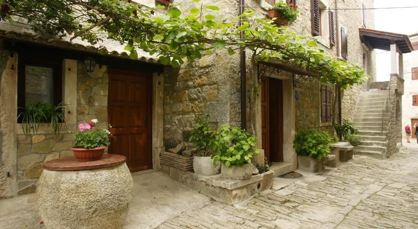 Rooms Sara - Image 1