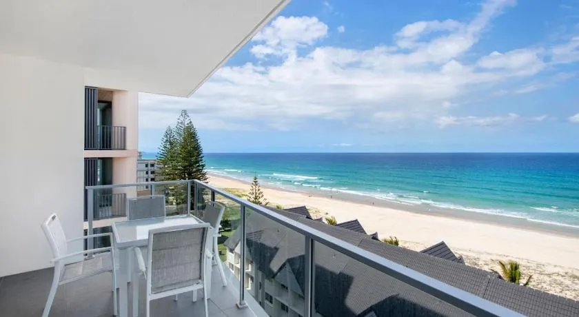 Ocean Views Apartment with Rooftop Pool - CoastHM - Image 1