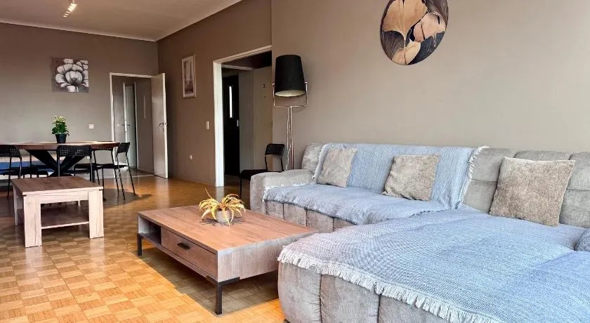 Simon Apartment - Image 1