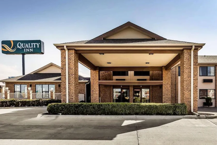Comfort Inn - Image 1
