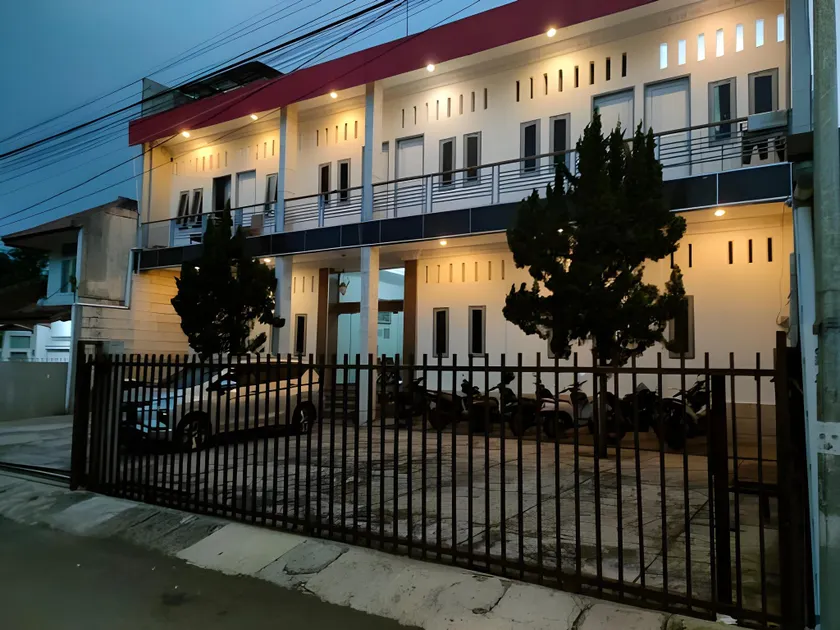 Hotel Residence 5 Syariah - Image 1