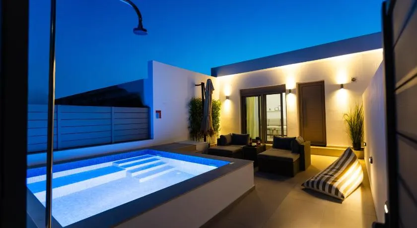 BLU Faflagkos Bay Luxury Suites - Image 1