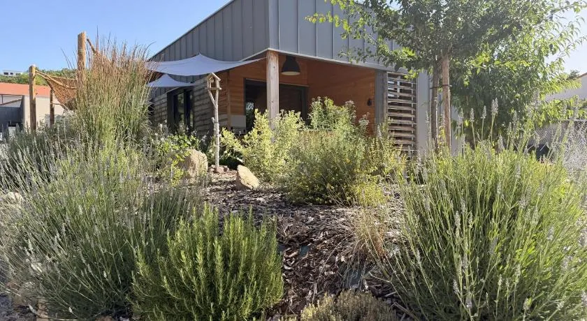 ecolodge de charme au cœur d'un cadre arbore - Image 1