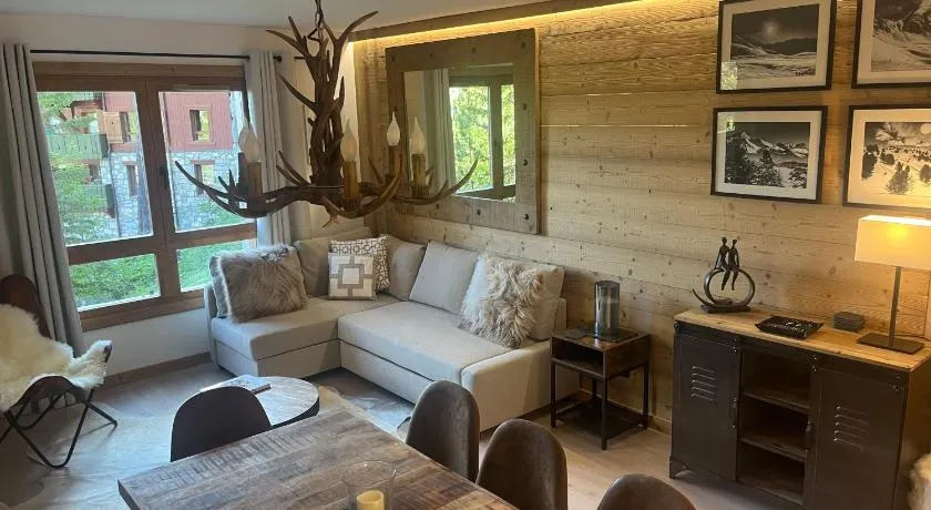Arc 1950 Ski in Ski out and Spa- Newly refurbished 153 Sources De Marie- 2 bedroom , 2 bathroom-Sleeps 4-6, Mont Blanc view from every window, Free WiFi - Image 1