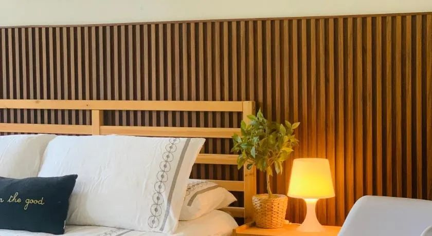 D'Houzz - Image 1