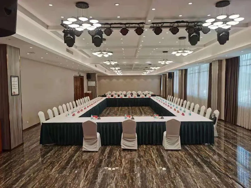 Xin Ci Hotel - Image 1