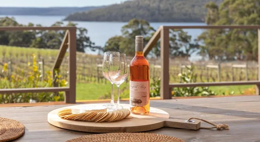 Norfolk Bay Retreat - views over the sea and vines - Image 1