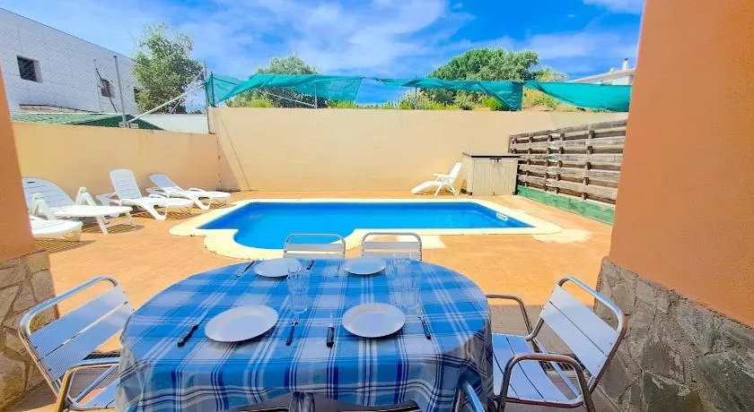 Villa Petunia, Piscina, Lloret de Mar, Girona, BBQ - Image 1