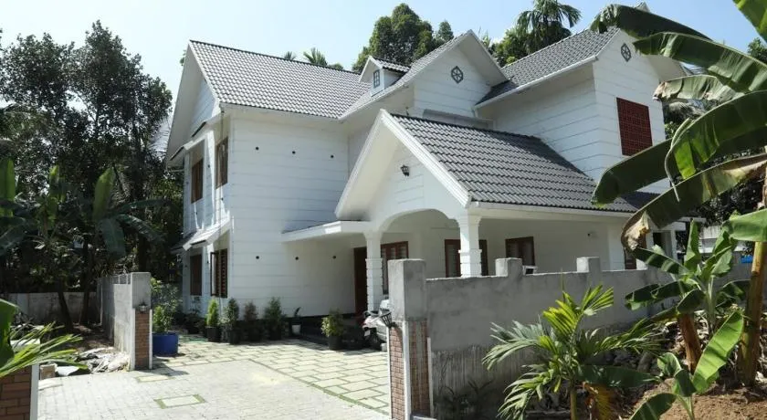 Brand new 4 BHK luxury villa near kochi airport - Image 1