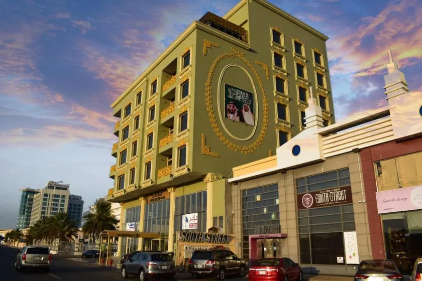 LeChateau Boutique Hotel - Image 1