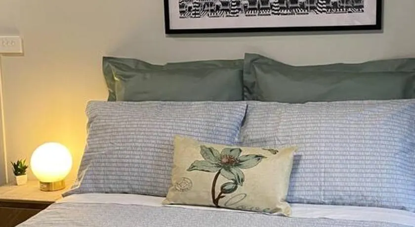 MEPLE Tiny Home, Pets Walk2Food WiFi Private Serene - Tassie Ferry Short Drive - Image 1